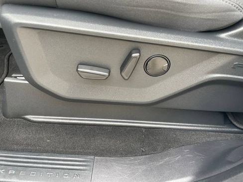 Used 2025 Ford Expedition Max Active RWD image 41
