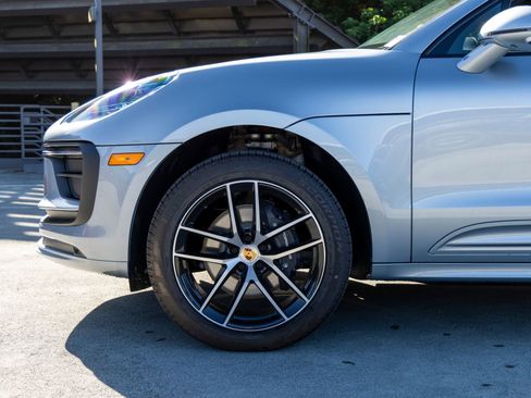 New 2026 Porsche Macan image 13