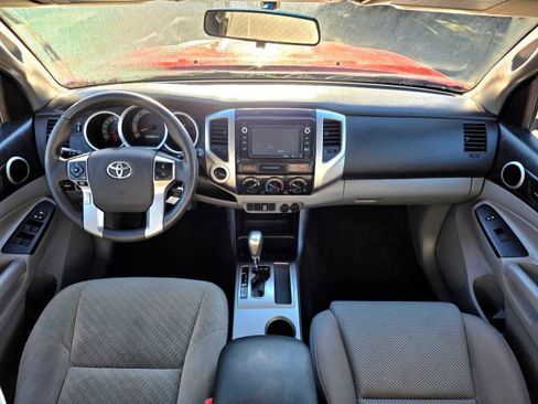 Used 2015 Toyota Tacoma TRD Pro w/ TRD Sport Package image 9