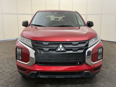 Used 2025 Mitsubishi Outlander Sport LE AWD/4WD image 2