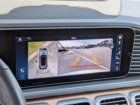 Certified 2024 Mercedes-Benz GLE 350 4MATIC w/ Winter Package image 26