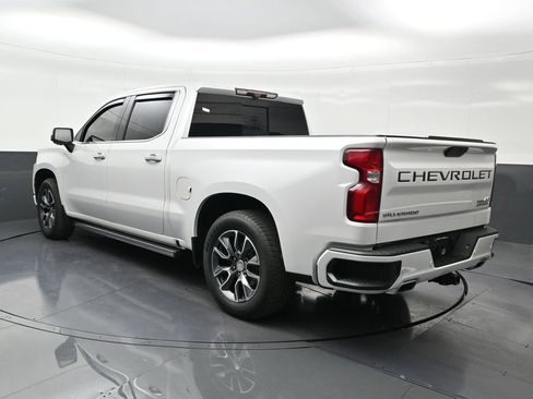 Used 2020 Chevrolet Silverado 1500 High Country w/ Technology Package image 3