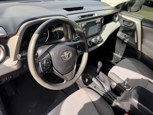 Used 2014 Toyota RAV4 LE image 12