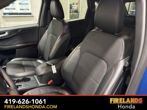 Used 2023 Ford Escape ST-Line Select image 14