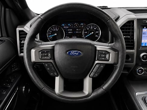 Used 2019 Ford Expedition XLT w/ Equipment Group 202A AWD/4WD image 19