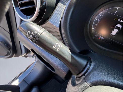 Used 2021 Nissan Kicks SV FWD image 25