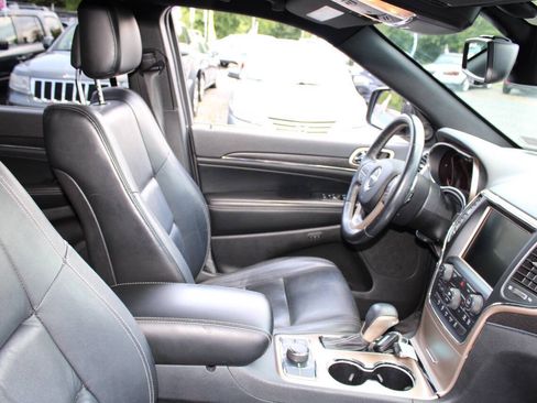 Used 2016 Jeep Grand Cherokee Limited AWD/4WD image 11