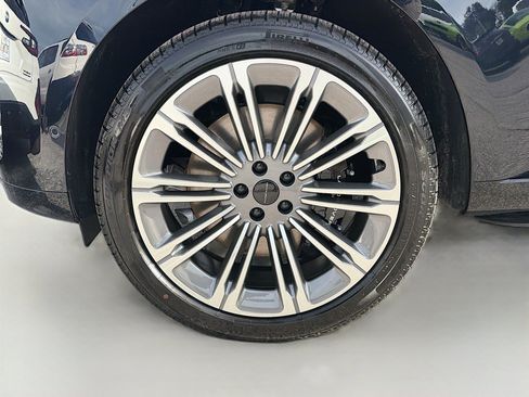 New 2026 Land Rover Range Rover Autobiography AWD/4WD image 40