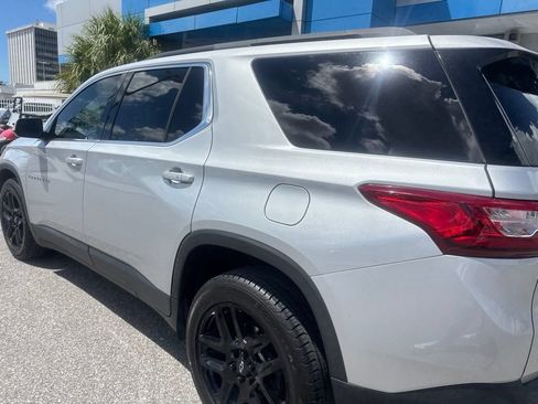 Used 2020 Chevrolet Traverse LT FWD image 5