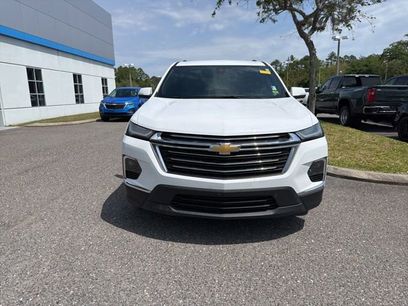 Used 2023 Chevrolet Traverse LT