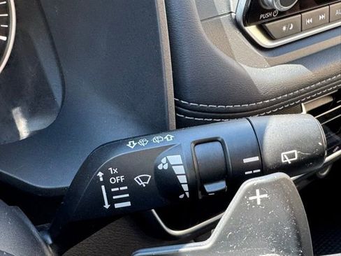 Used 2021 Nissan Rogue SV AWD/4WD image 28