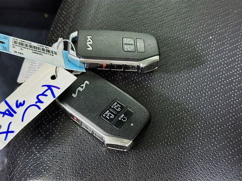 Used 2022 Kia Carnival SX Prestige FWD image 38