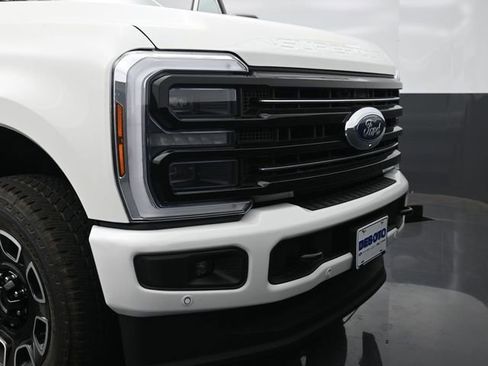 New 2026 Ford F250 Platinum image 32