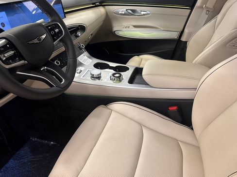 New 2026 Genesis GV70 2.5T Advanced AWD/4WD image 10