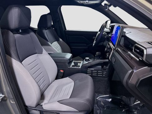 Used 2024 Toyota Tacoma TRD Sport image 23