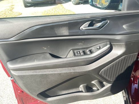 New 2025 Jeep Grand Cherokee L Altitude image 12