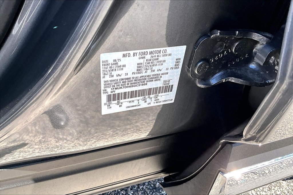Used 2025 Ford Explorer Active RWD image 43