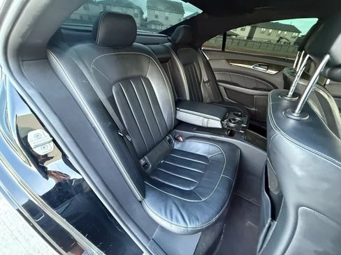 Used 2012 Volkswagen GTI 4-Door FWD image 16