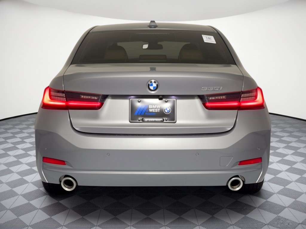 Used 2023 BMW 330i Sedan w/ Premium Package RWD image 11
