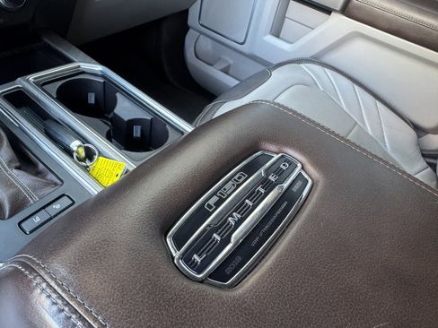 Used 2019 Ford F150 Limited image 30