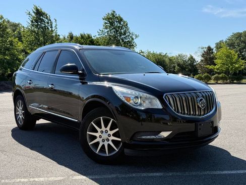 Used 2017 Buick Enclave Convenience FWD image 3