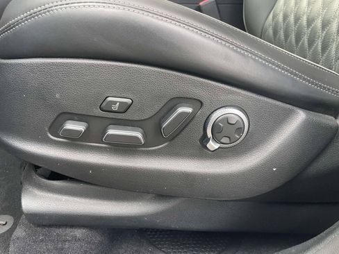 Used 2025 Genesis GV70 3.5T Sport w/ Sport Advanced Package image 18