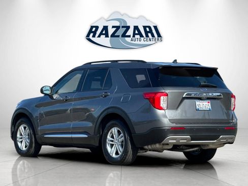 Certified 2022 Ford Explorer XLT w/ Equipment Group 202A RWD image 5