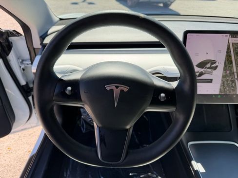Used 2021 Tesla Model 3 Performance image 18