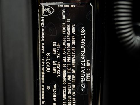 Used 2019 Lamborghini Urus AWD/4WD image 66