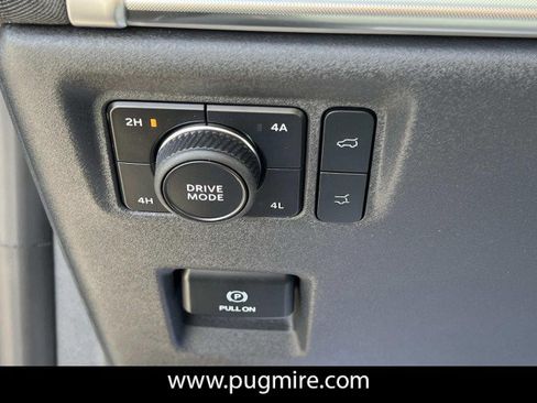 New 2026 Ford Expedition Max Platinum w/ Driver's Package image 21