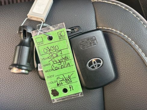 Used 2017 Toyota Corolla L image 14