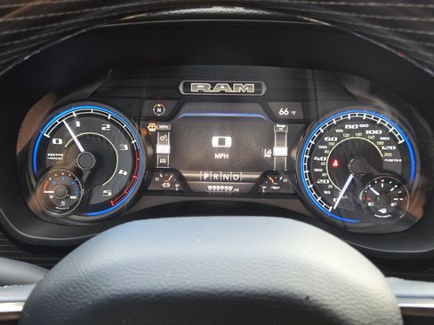 Used 2020 RAM 3500 Limited image 19