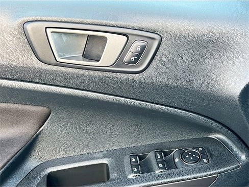 Used 2022 Ford EcoSport SE image 17
