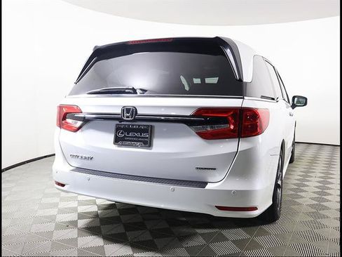 Used 2023 Honda Odyssey Touring image 5