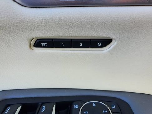 Certified 2024 Cadillac XT6 Premium Luxury w/ LPO, Floor Liner Package AWD/4WD image 23
