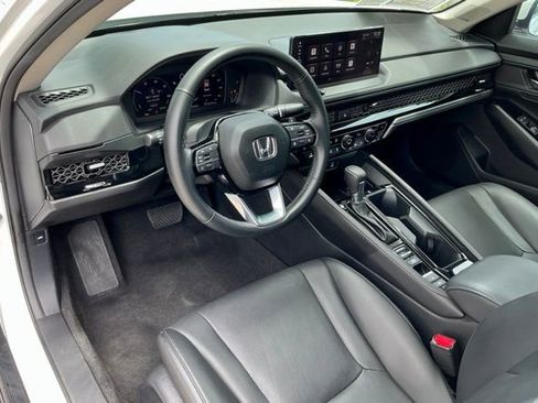 Used 2023 Honda Accord Touring image 16
