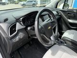 Certified 2022 Chevrolet Trax LT w/ LT Convenience Package image 2