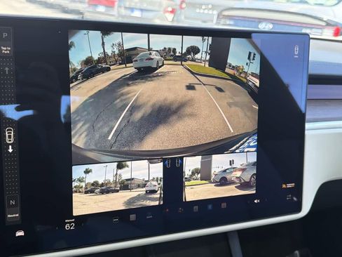 Used 2023 Tesla Model S image 18