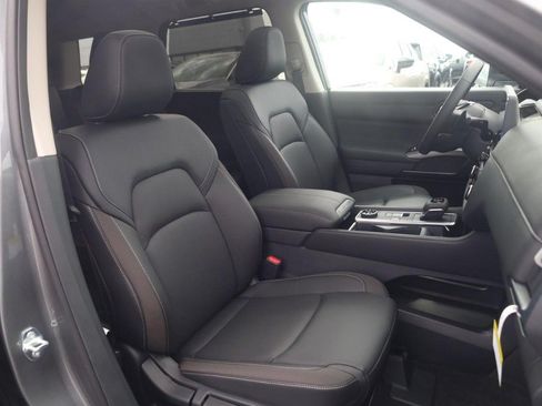 New 2026 Nissan Pathfinder SL w/ SL Premium Package AWD/4WD image 21