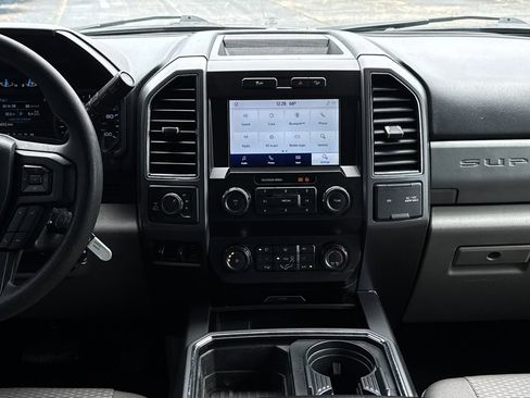 Used 2021 Ford F250 XLT w/ XLT Premium Package AWD/4WD image 17