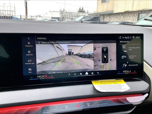 Used 2025 BMW X3 xDrive30i w/ Premium Package image 23