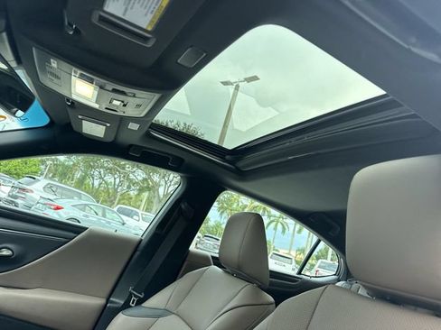Certified 2024 Lexus ES 300h w/ Premium Package FWD image 22