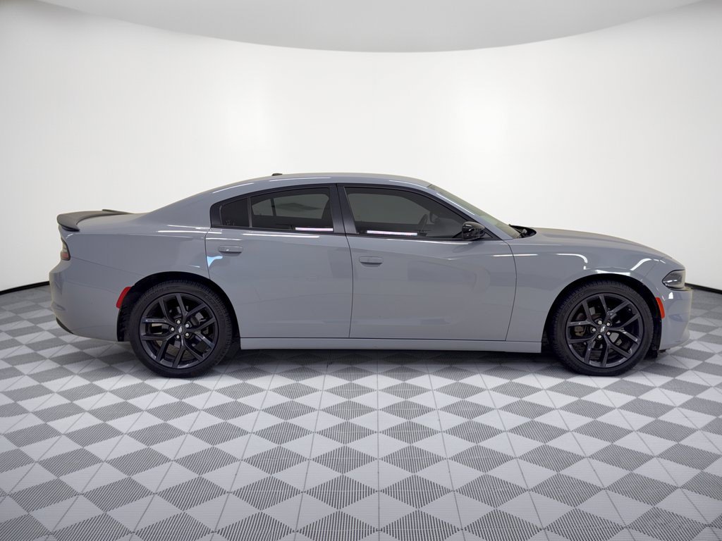 Used 2022 Dodge Charger SXT w/ Blacktop Package RWD image 6