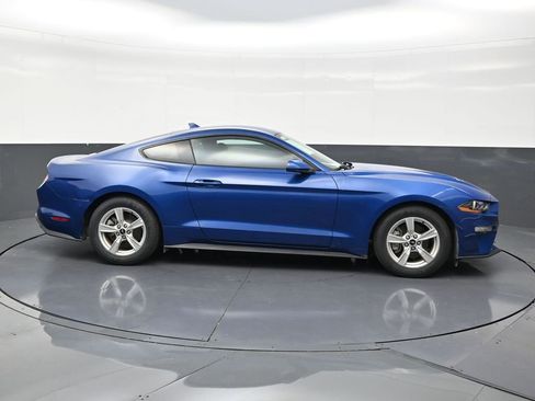 Used 2022 Ford Mustang Coupe RWD image 6