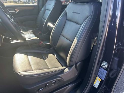 Certified 2025 GMC Yukon Denali AWD/4WD image 30