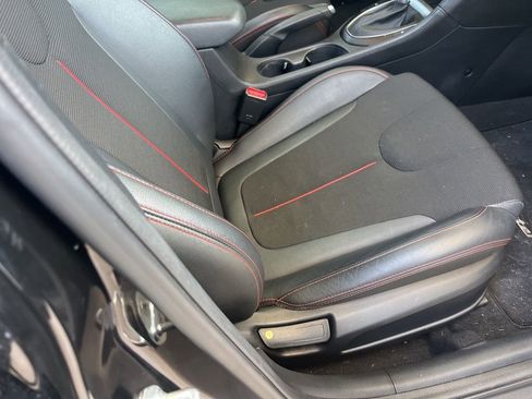 Used 2020 Hyundai Veloster 2.0 Premium FWD image 23