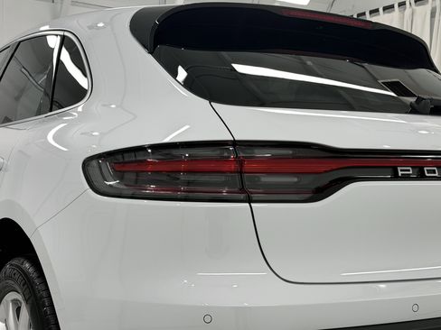 New 2026 Porsche Macan image 18