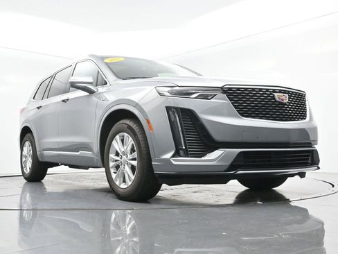 Certified 2025 Cadillac XT6 Luxury FWD image 42