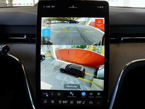 New 2025 Volvo EX90 Plus image 23