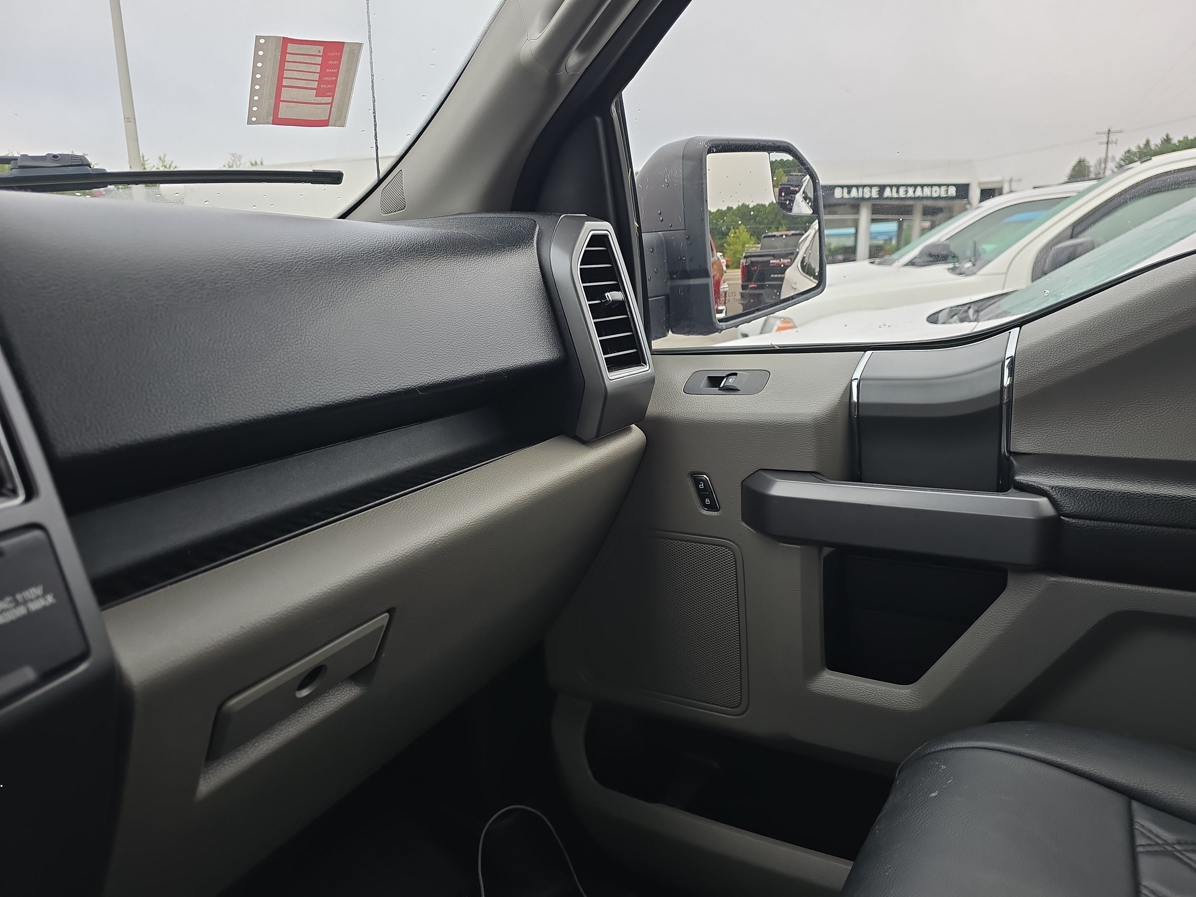 Used 2020 Ford F150 XLT w/ Equipment Group 302A Luxury AWD/4WD image 37